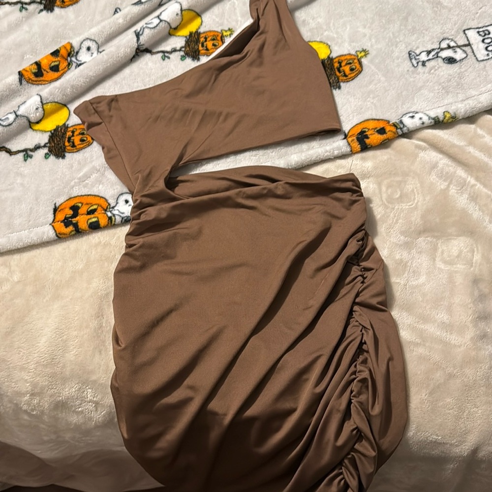 Brown dress